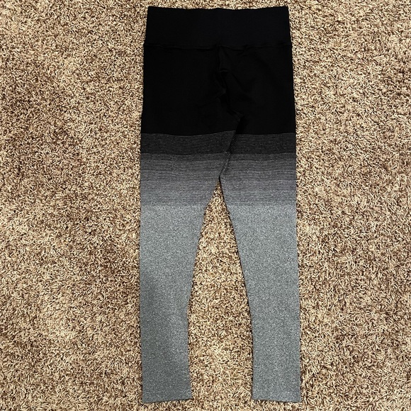 Nux Fifty Shades Legging in Slate - Picture 8 of 15